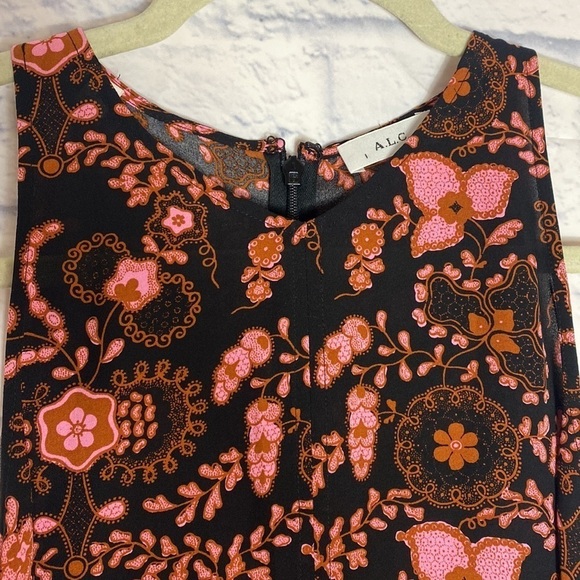 ALC Stuart black floral silk sleeveless hi low top small - Picture 4 of 9